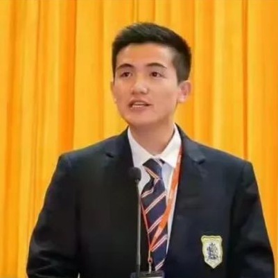 李佳钊：迎着光奔跑的西甲人