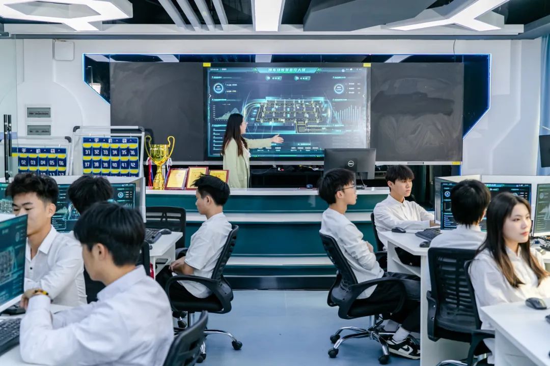计算机实训室 计算机实训室