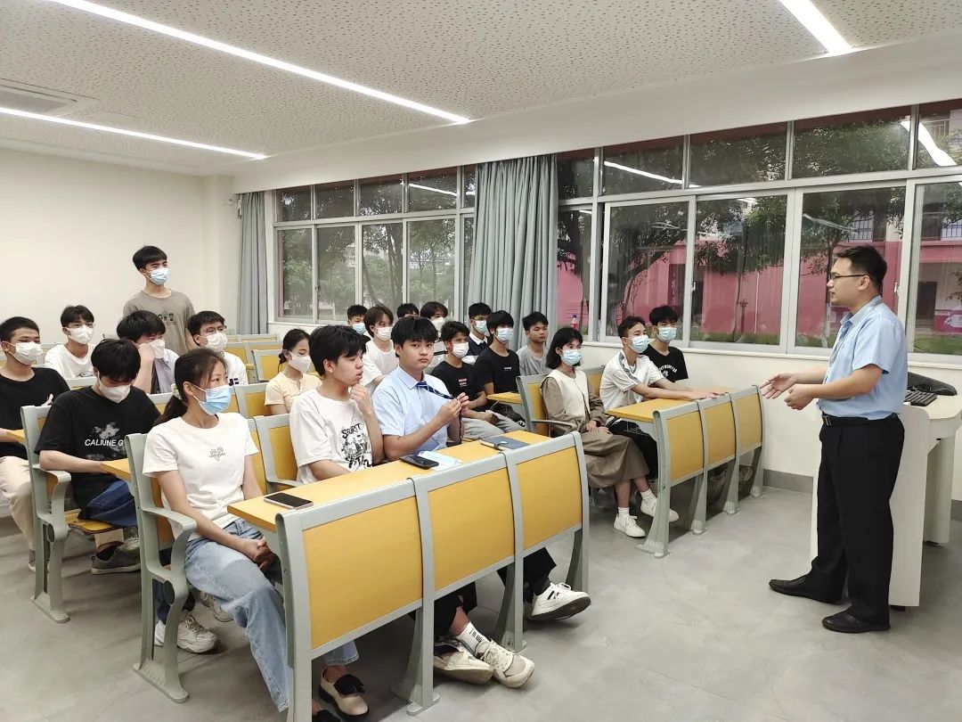 学生提出问题 学生提出问题