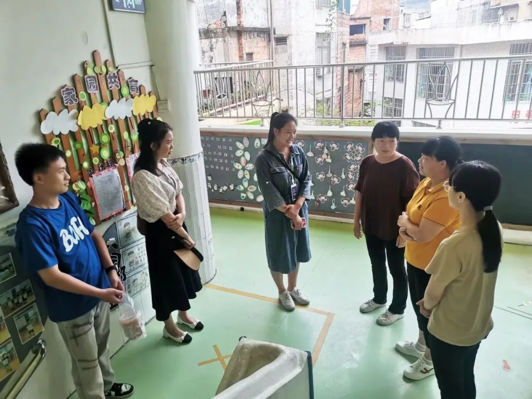 领导走访学生