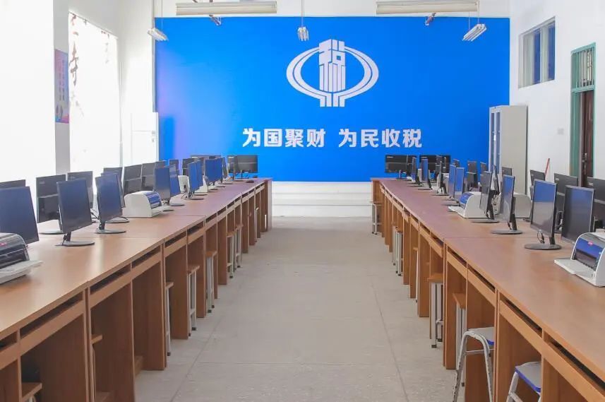 学校机房