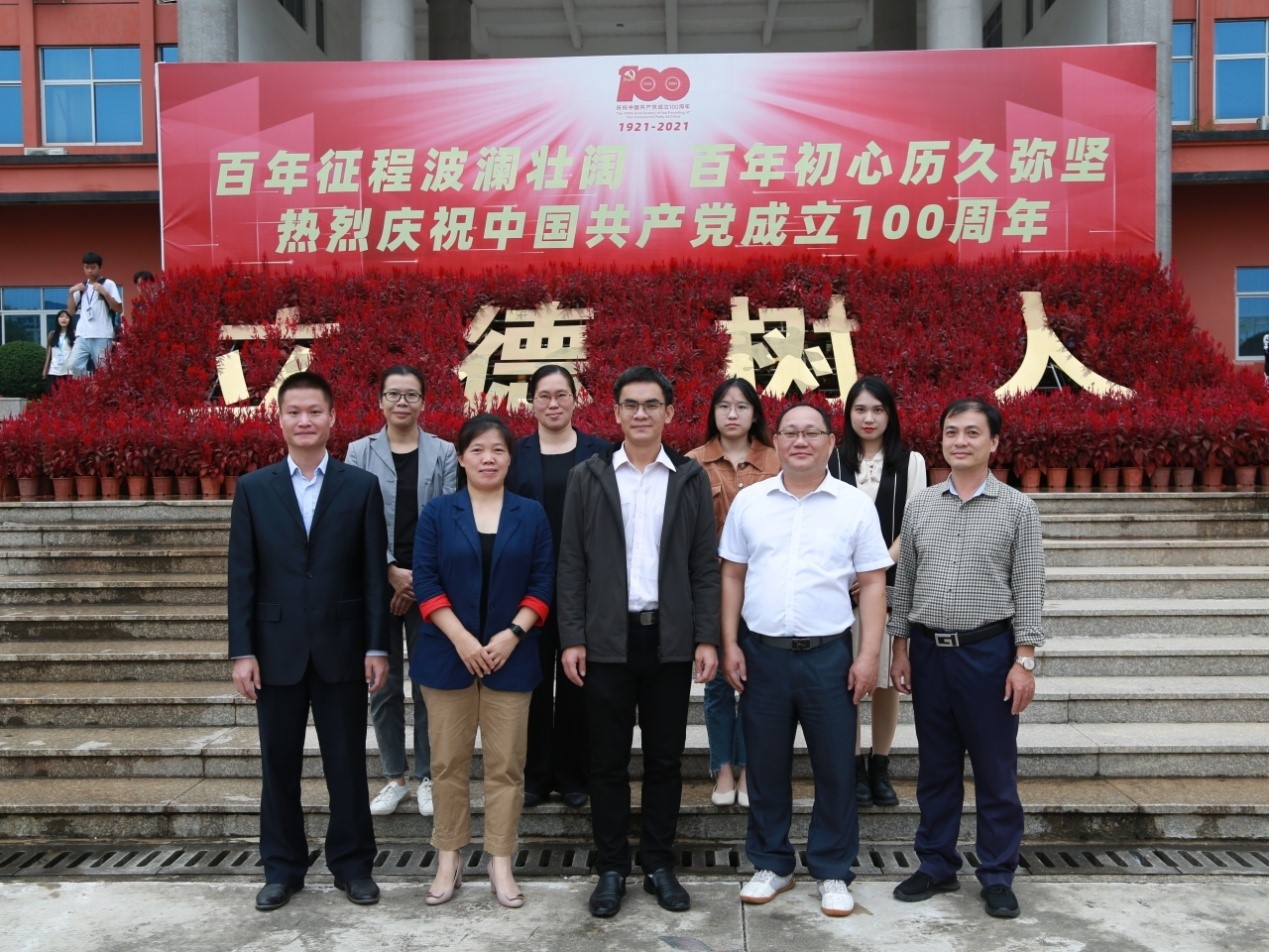 相师相学 共建共进 ——钦州幼专思政课教师到西甲进行教学经验交流