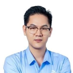 李镇西：脚踏实地，成就年薪千万的创业传奇！