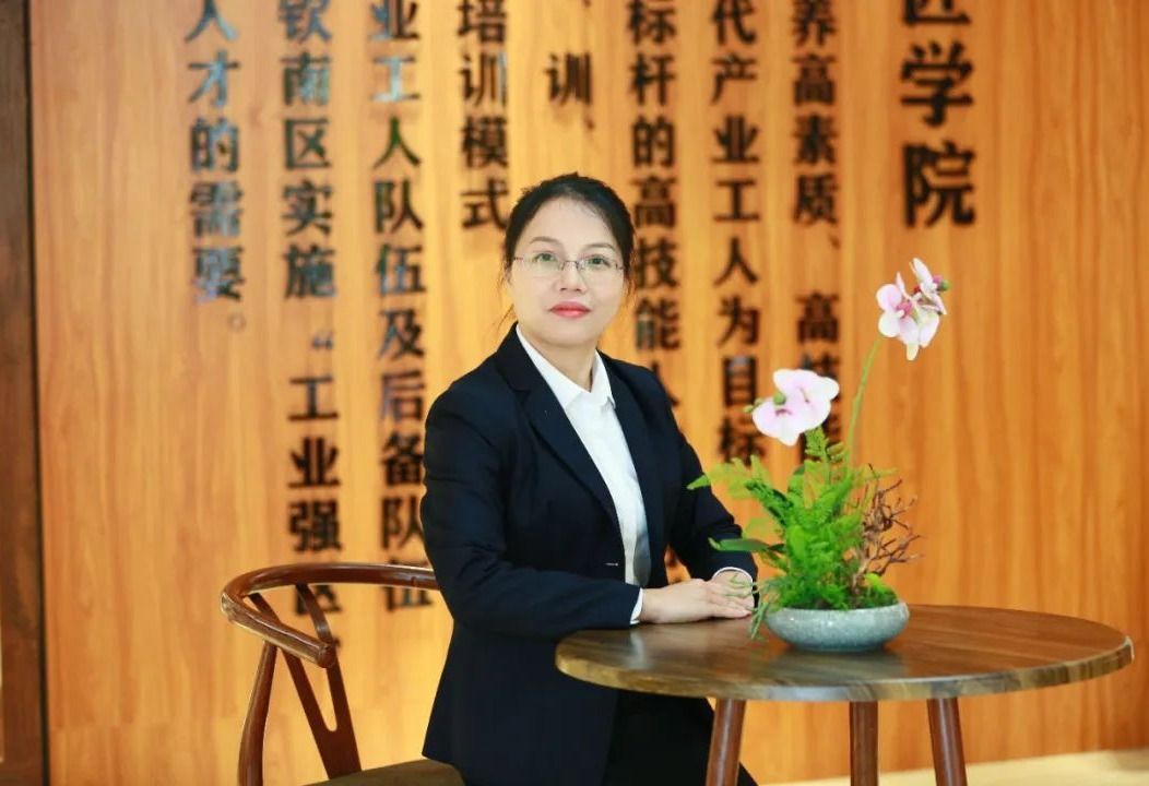 西甲辅导员陈永荣获2023年广西高校辅导员年度人物提名