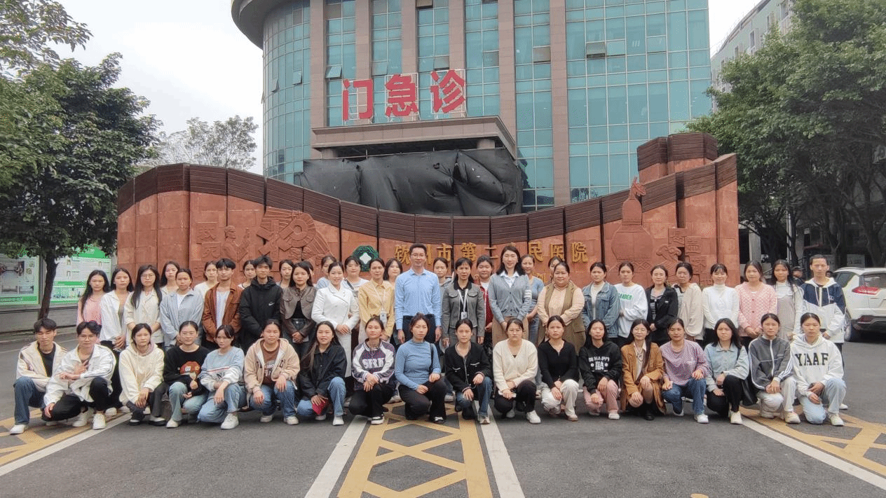 辅导员座谈交流活动 辅导员座谈交流活动