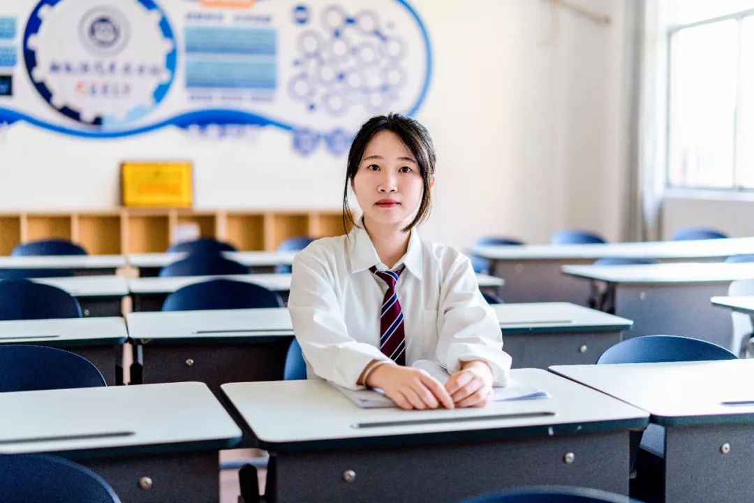 观众黄炎荣同学 观众黄炎荣同学